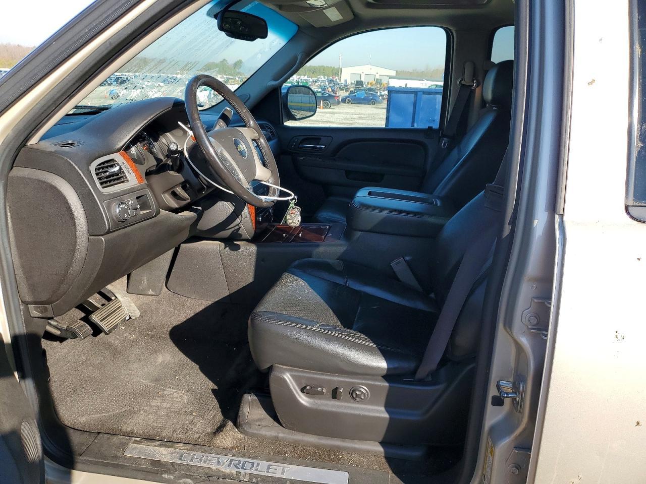 2013 CHEVROLET Tahoe