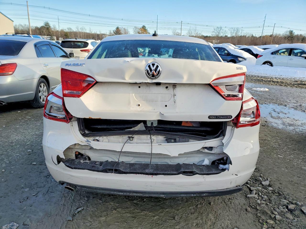 2014 VOLKSWAGEN Passat
