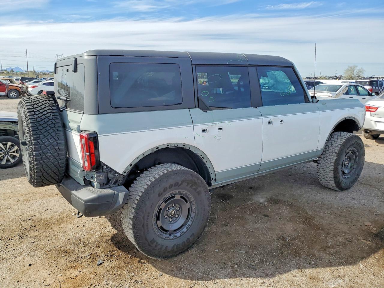 2024 FORD Bronco