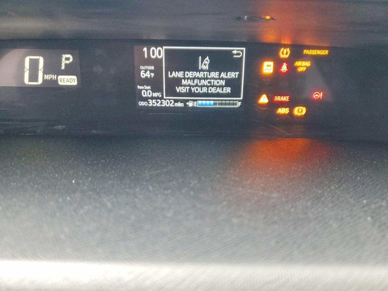 2018 TOYOTA Prius c