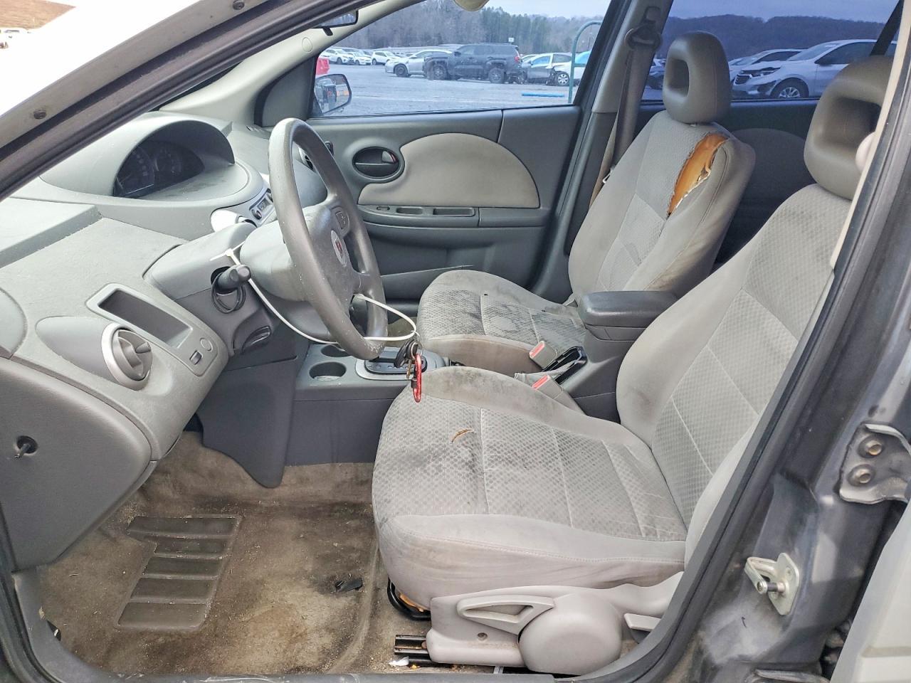 2005 SATURN Ion