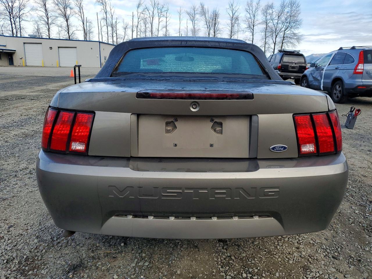 2001 FORD MUSTANG