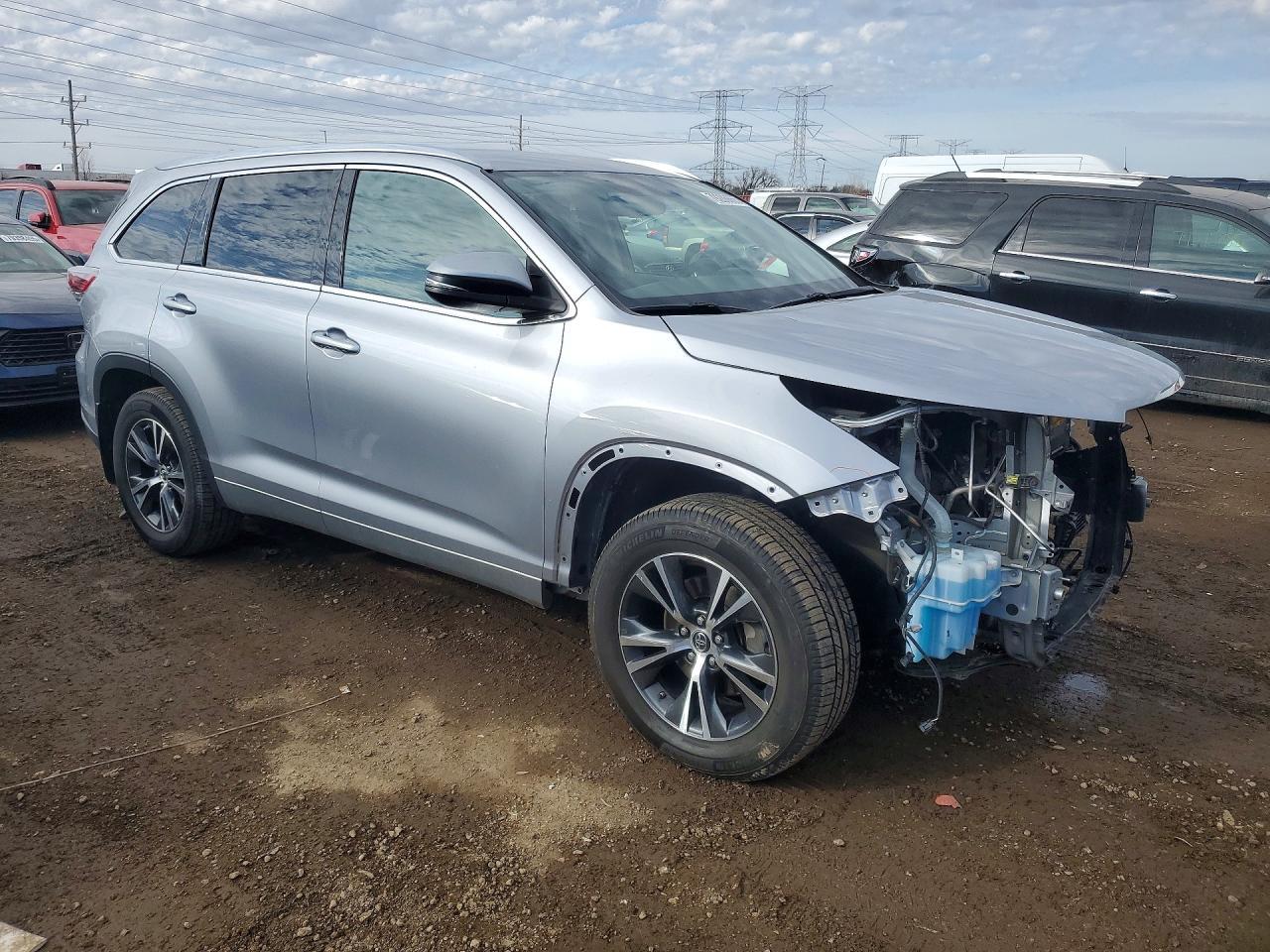 2016 TOYOTA HIGHLANDER