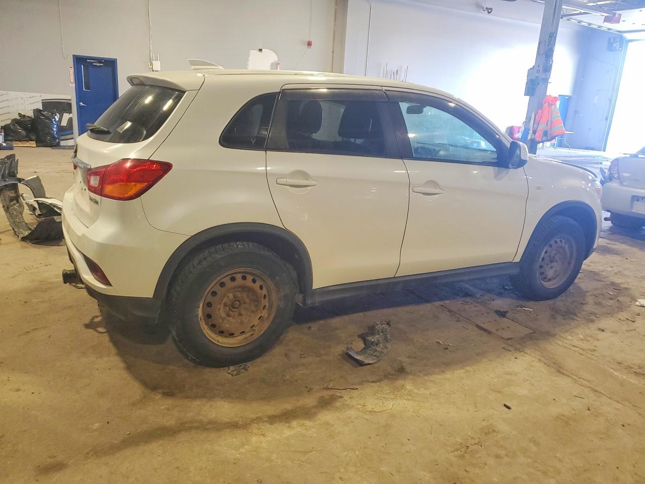 2018 MITSUBISHI RVR