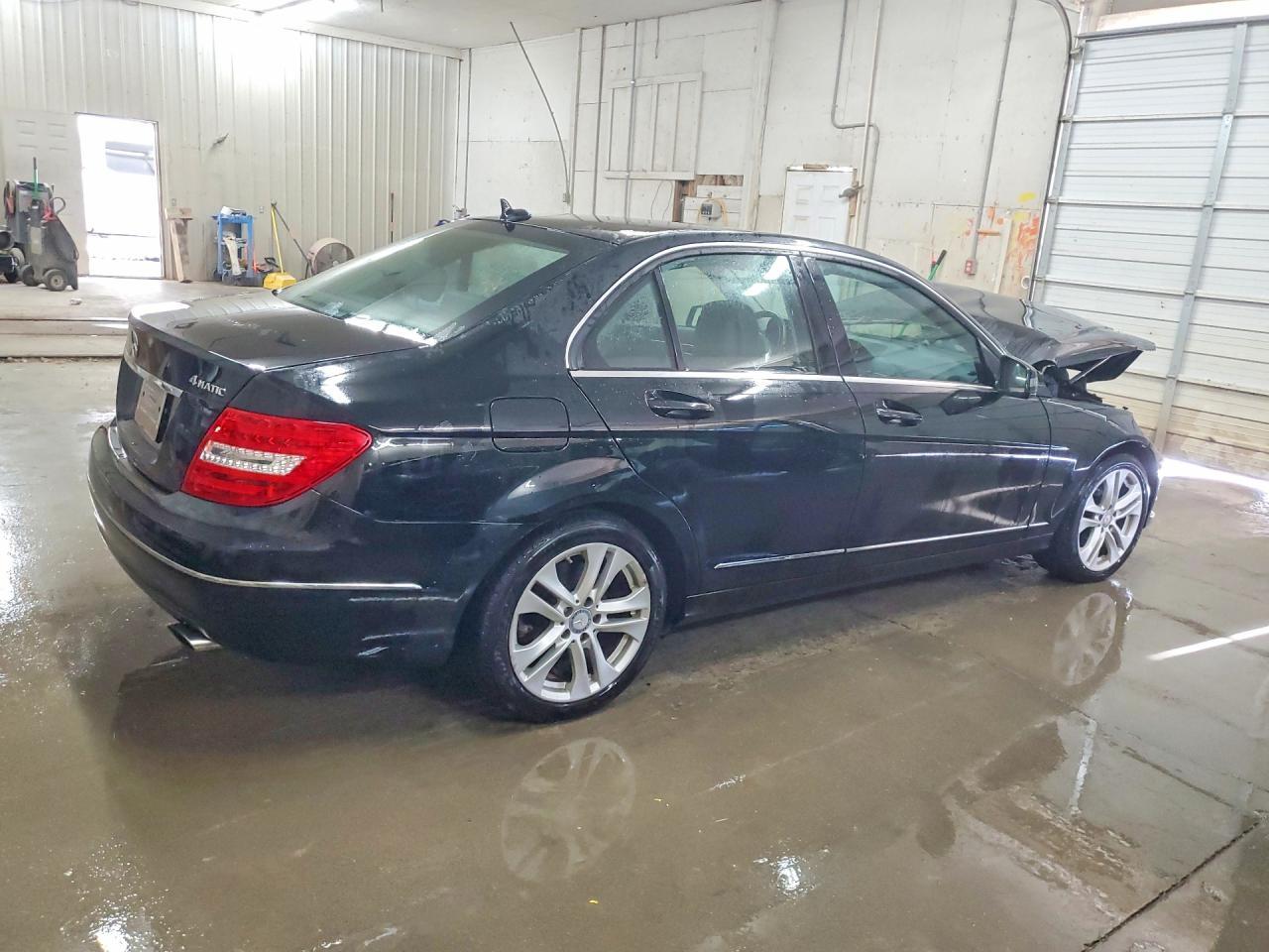 2012 MERCEDES-BENZ C-CLASS