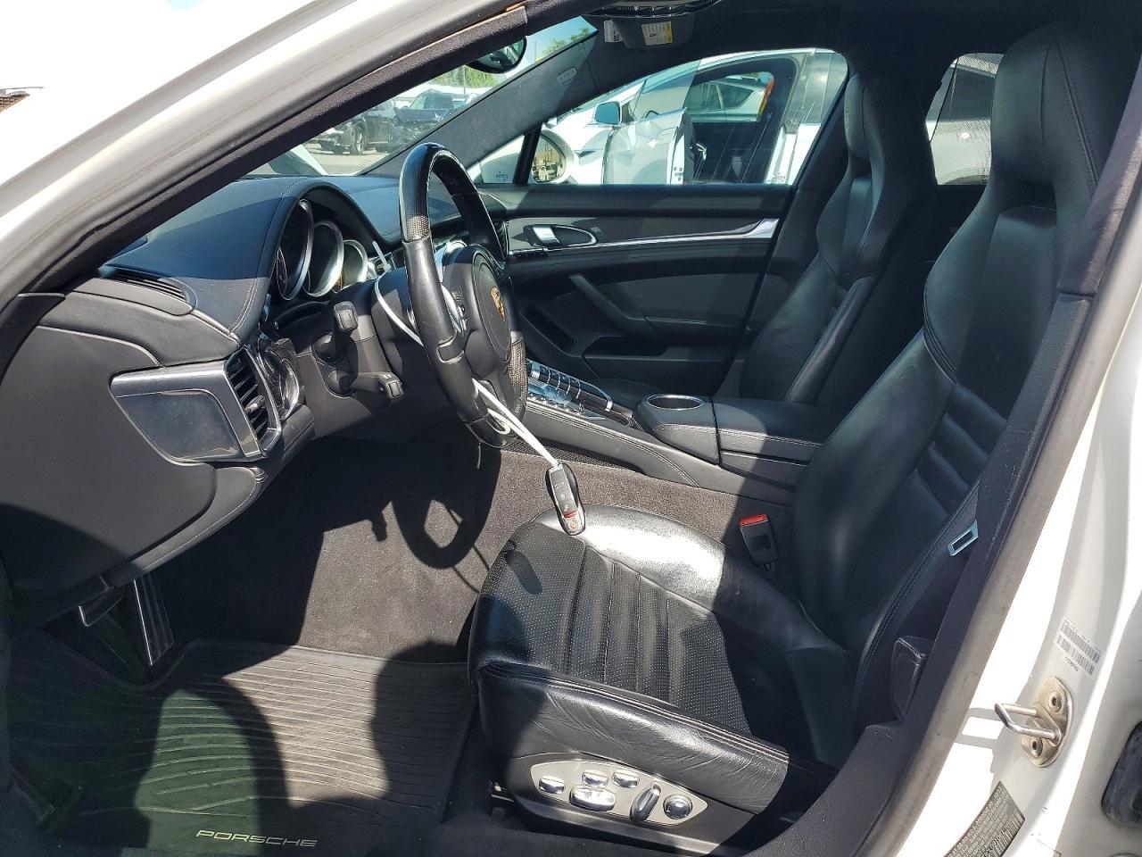 2012 PORSCHE Panamera