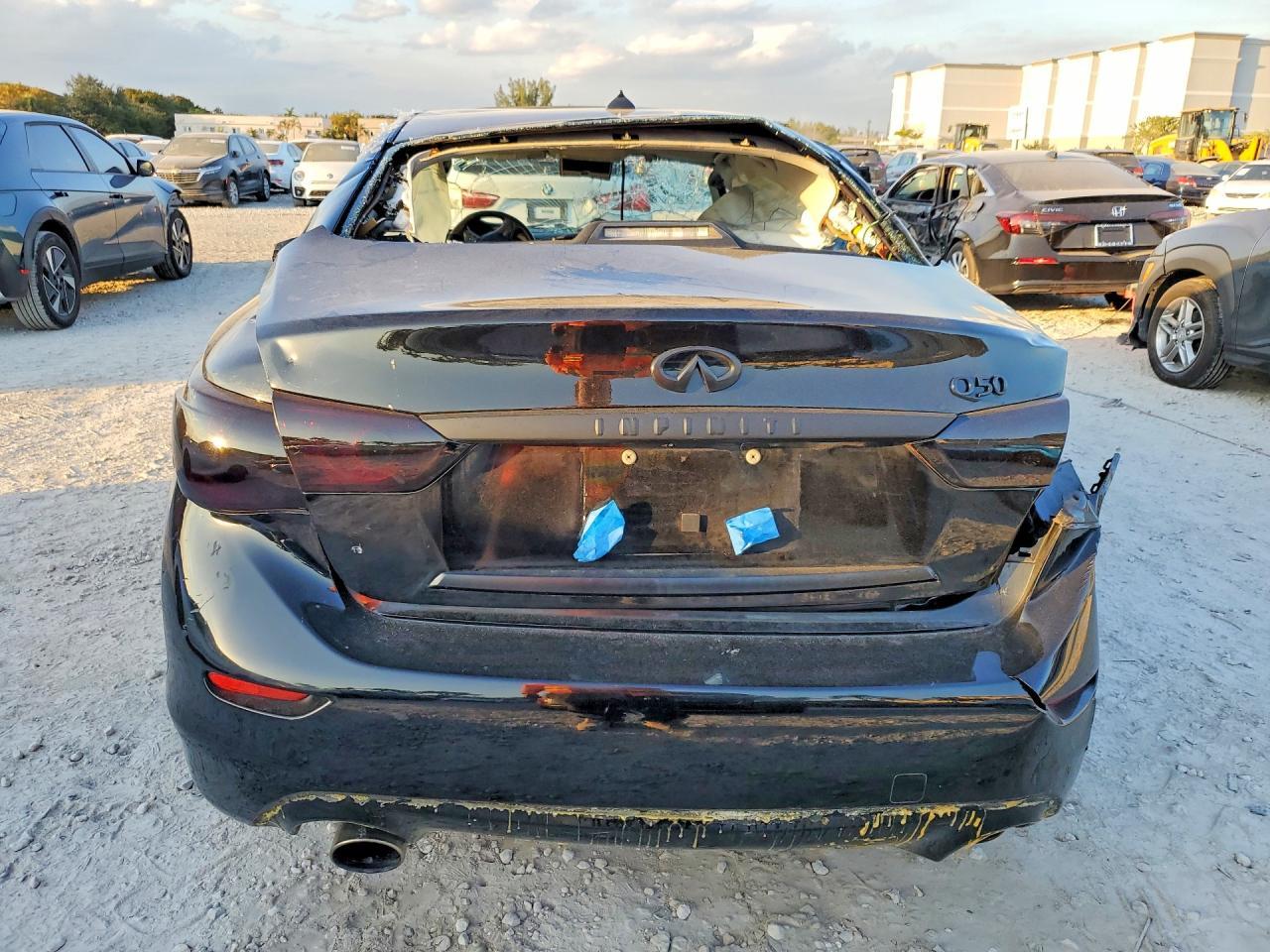 2016 INFINITI Q50