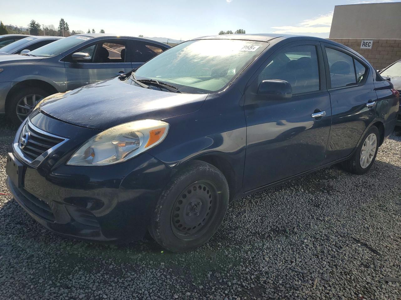 2013 NISSAN VERSA