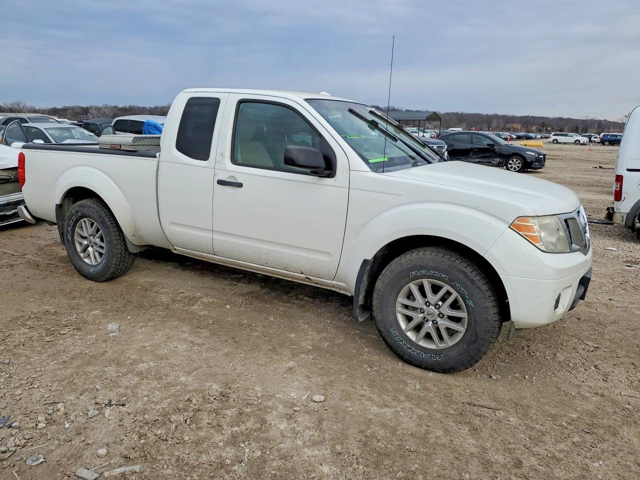 2015 NISSAN Frontier