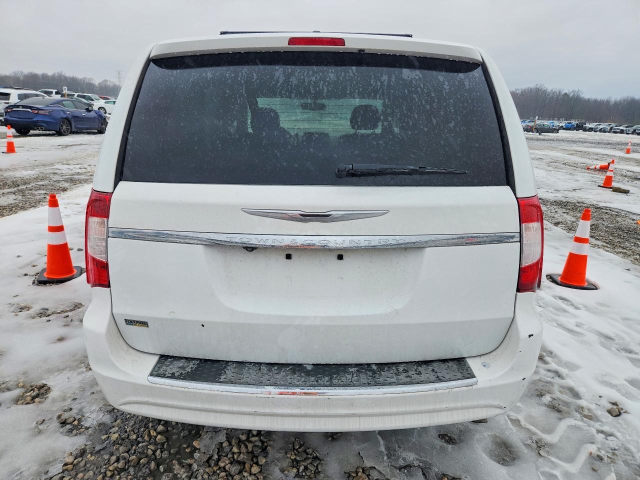 2014 CHRYSLER Town & Cnt