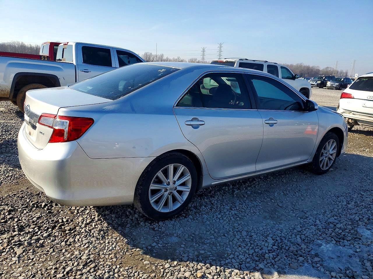2014 TOYOTA CAMRY