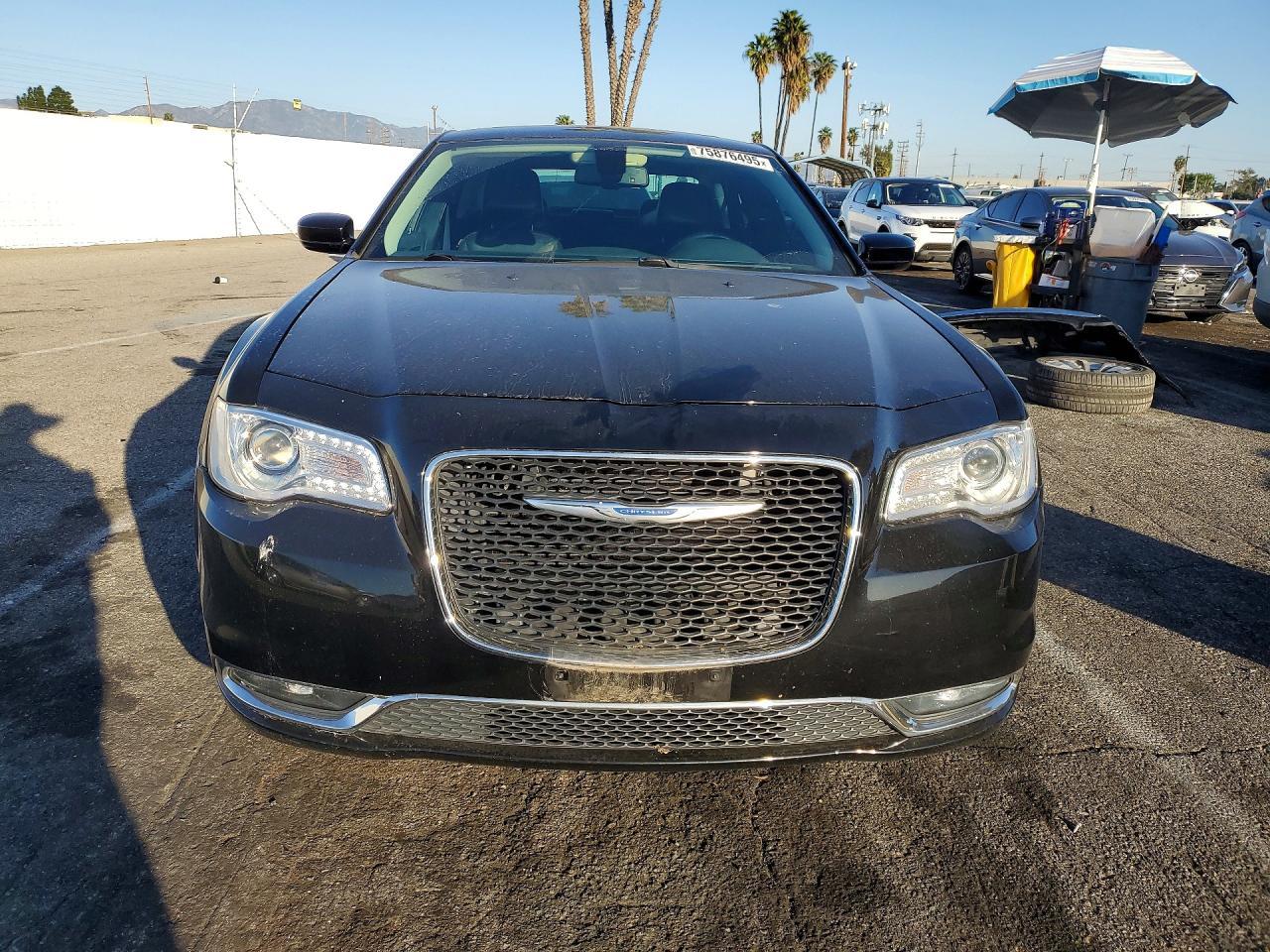 2018 CHRYSLER 300
