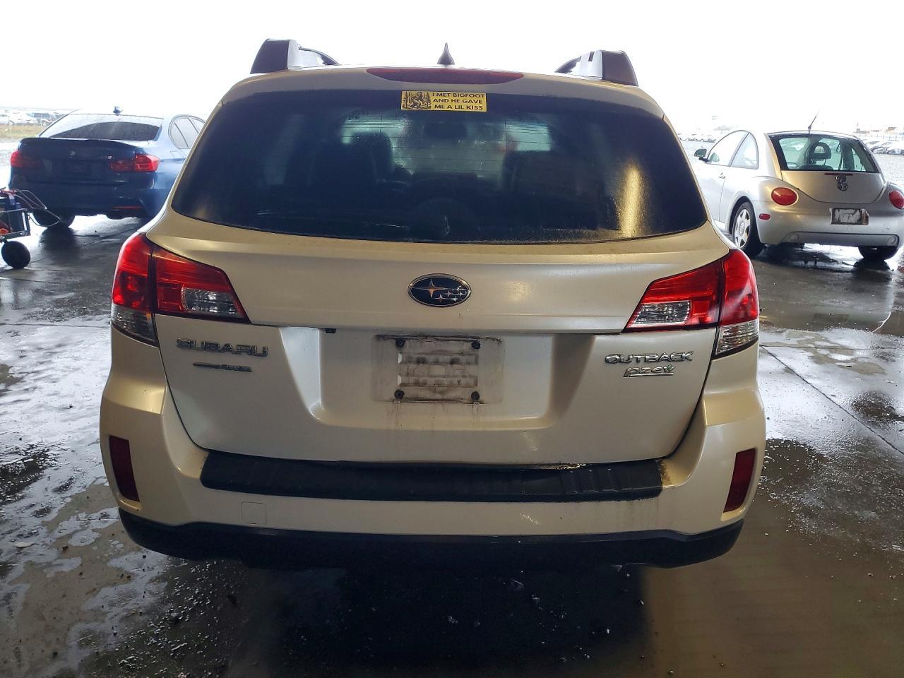 2013 SUBARU Outback
