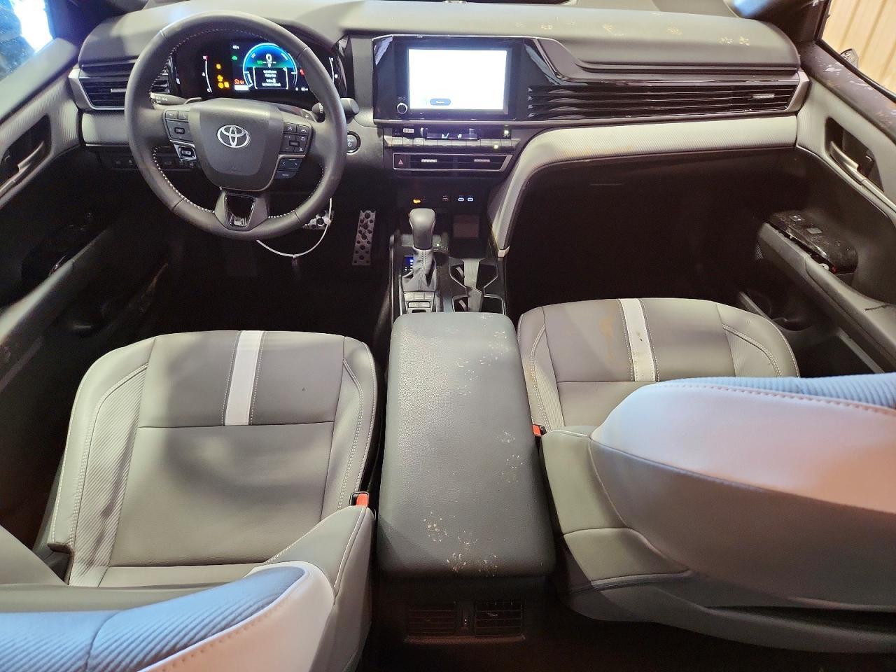 2025 TOYOTA CAMRY