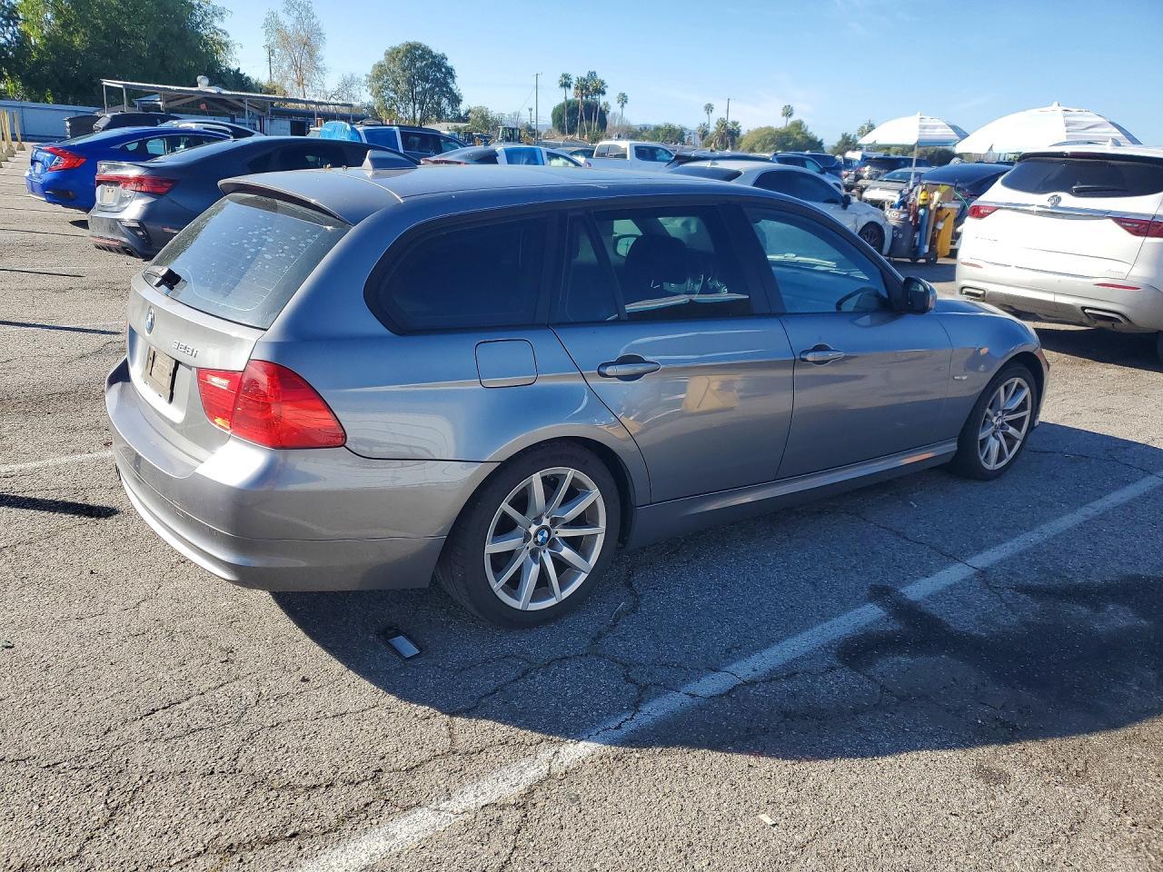 2010 BMW 3 SERIES