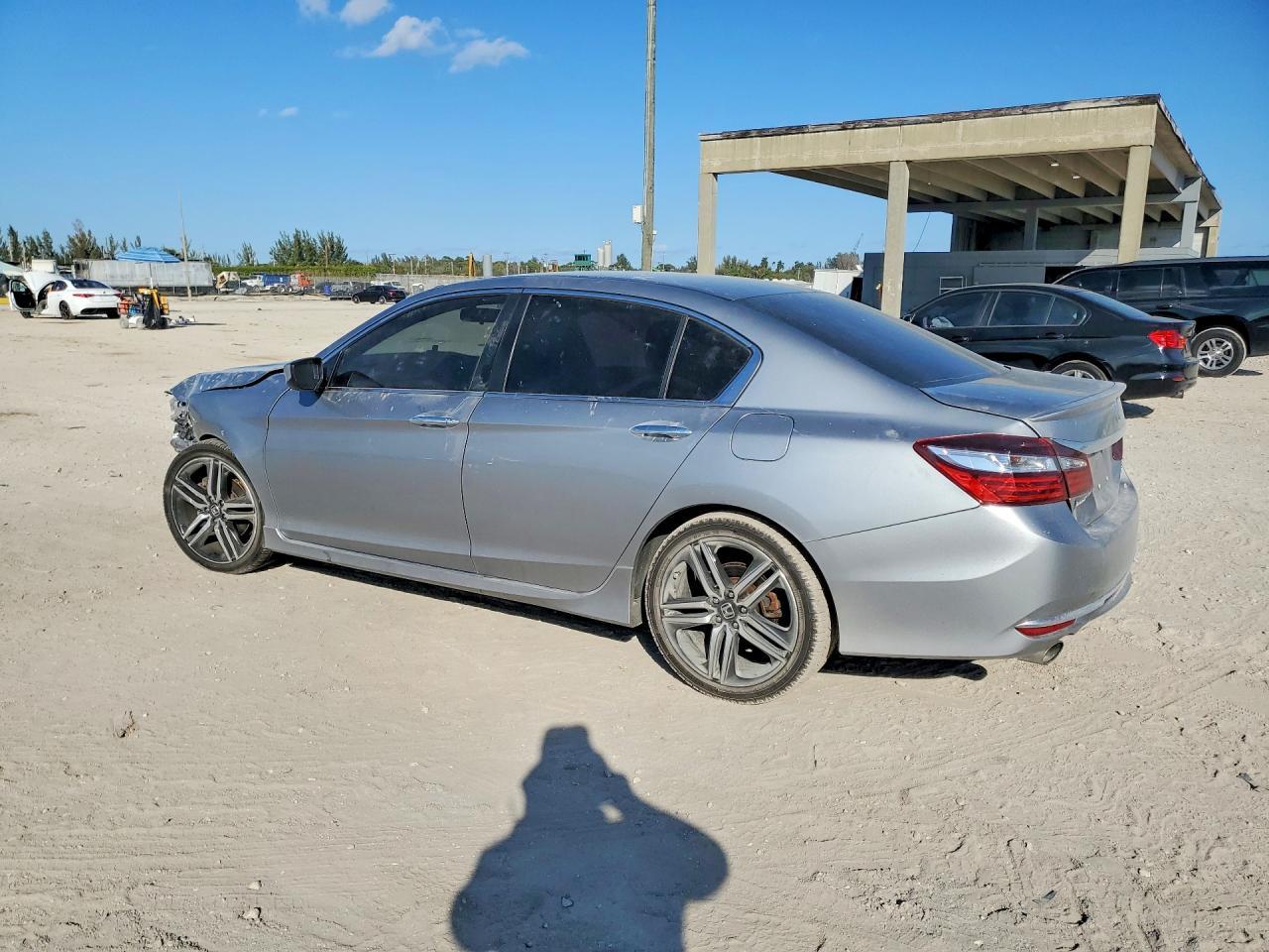 2017 HONDA ACCORD