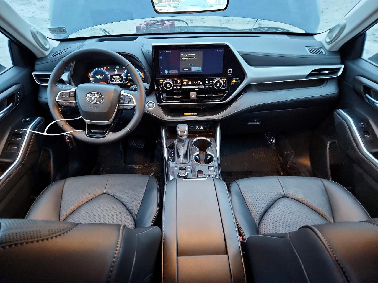2025 TOYOTA HIGHLANDER