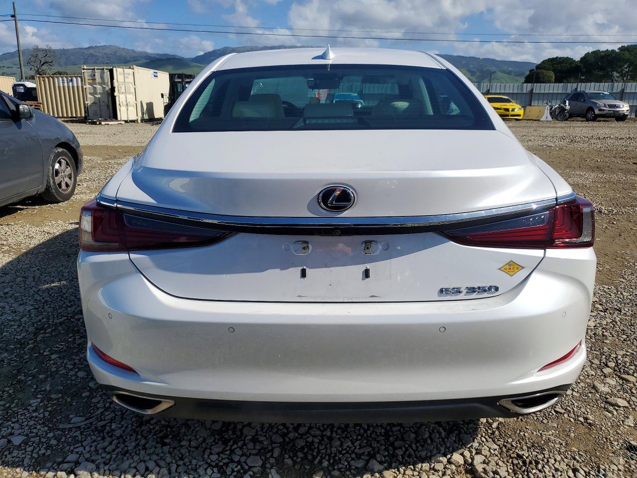 2022 LEXUS ES 350