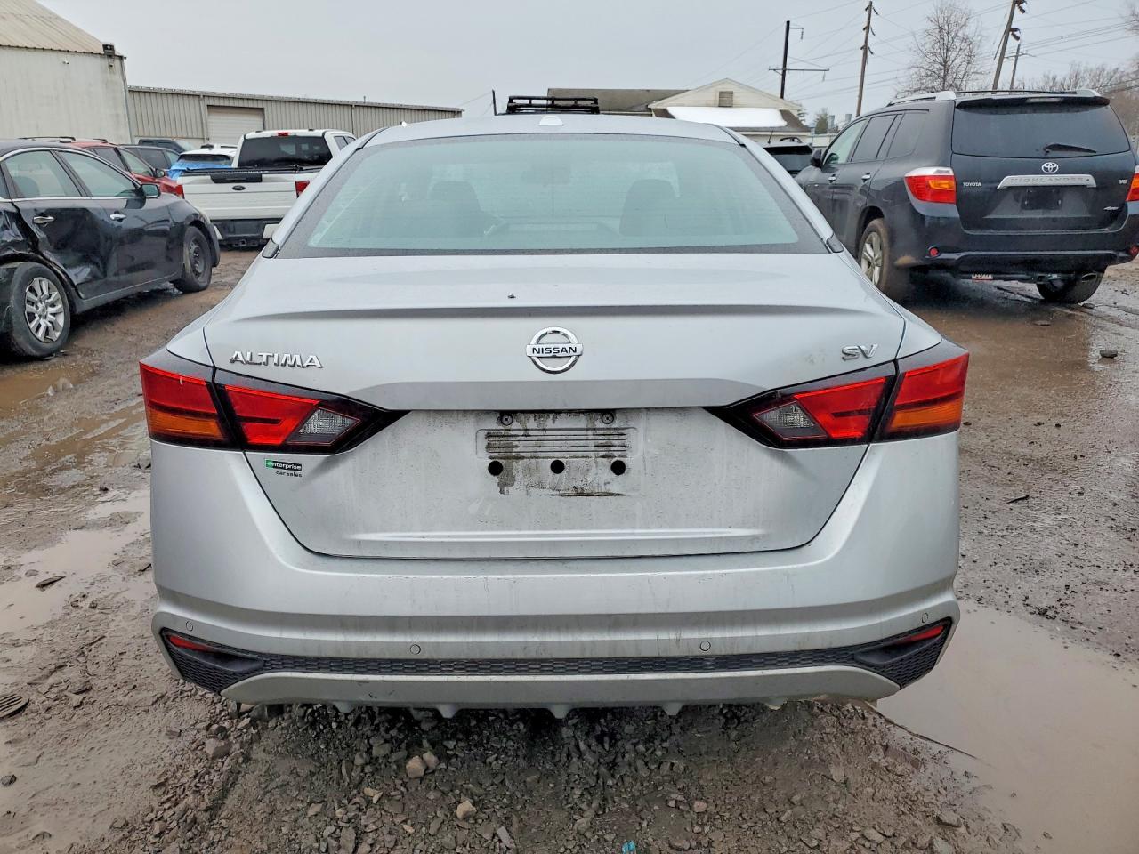 2021 NISSAN