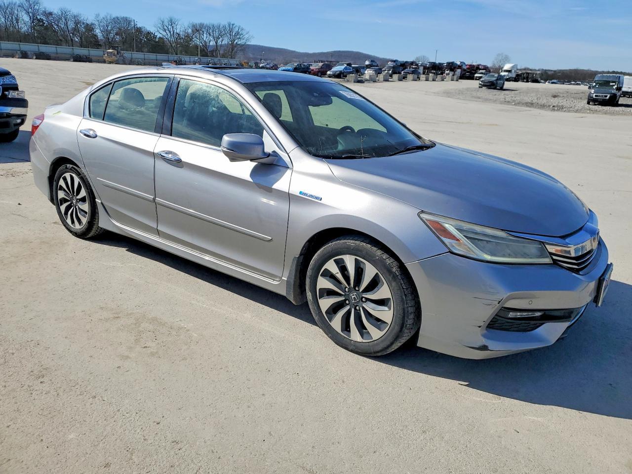 2017 HONDA ACCORD
