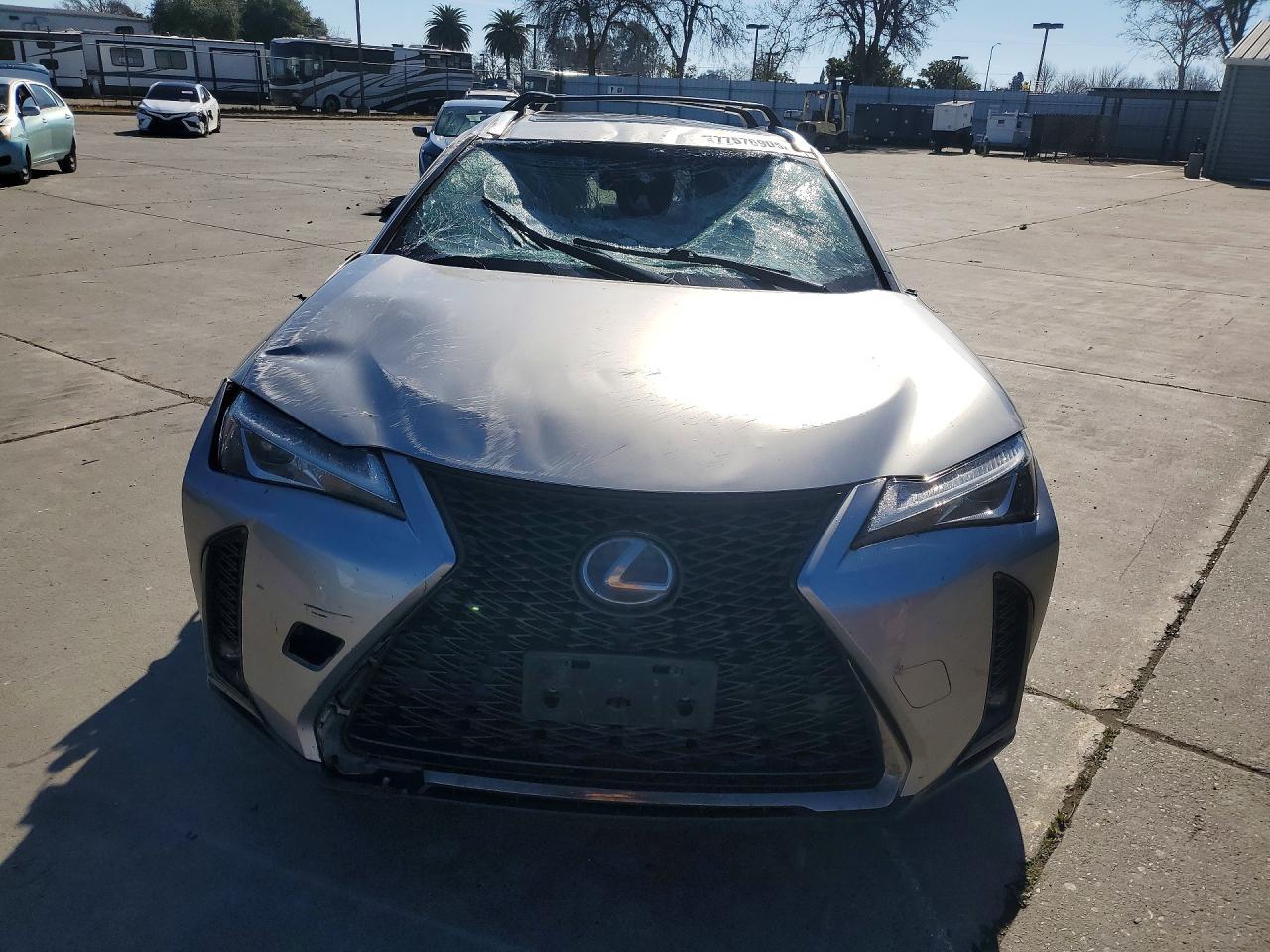 2019 LEXUS UX 200