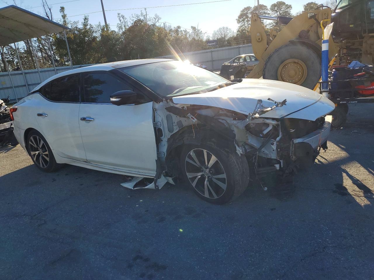 2017 NISSAN Maxima