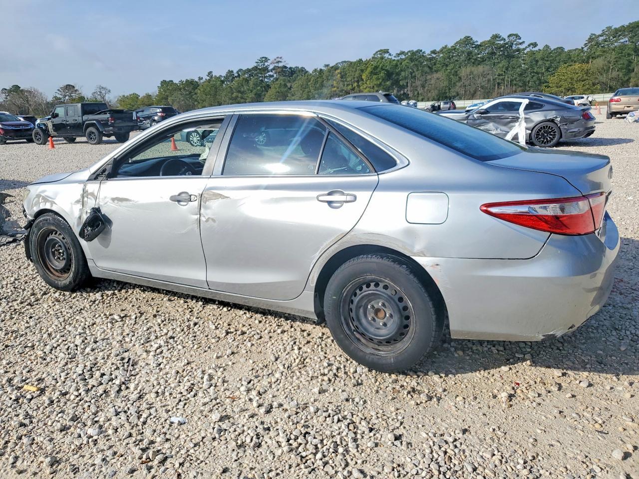 2015 TOYOTA CAMRY
