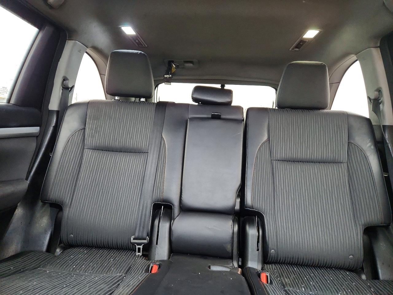 2016 TOYOTA HIGHLANDER