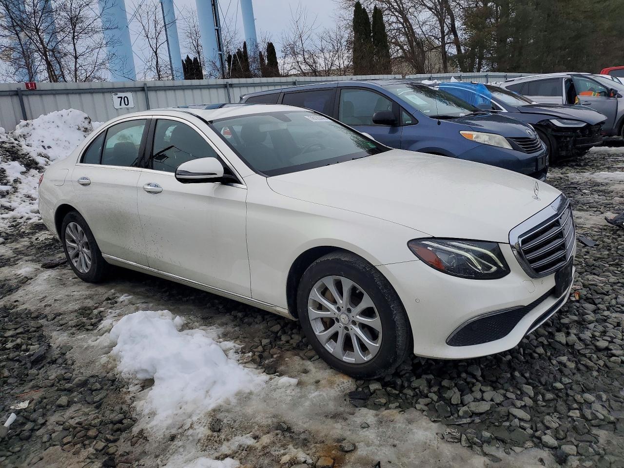 2017 MERCEDES-BENZ E-Class