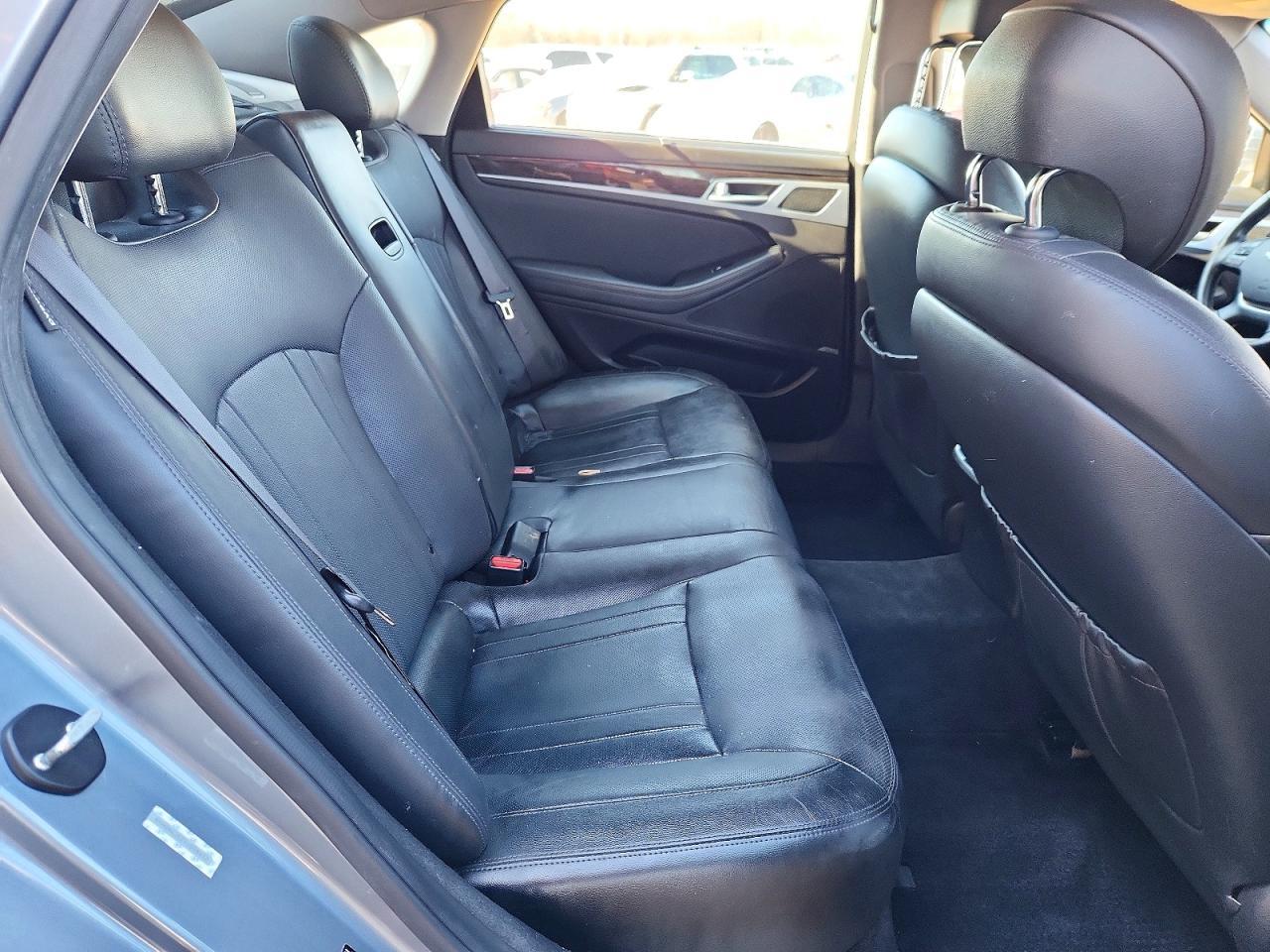 2015 HYUNDAI GENESIS