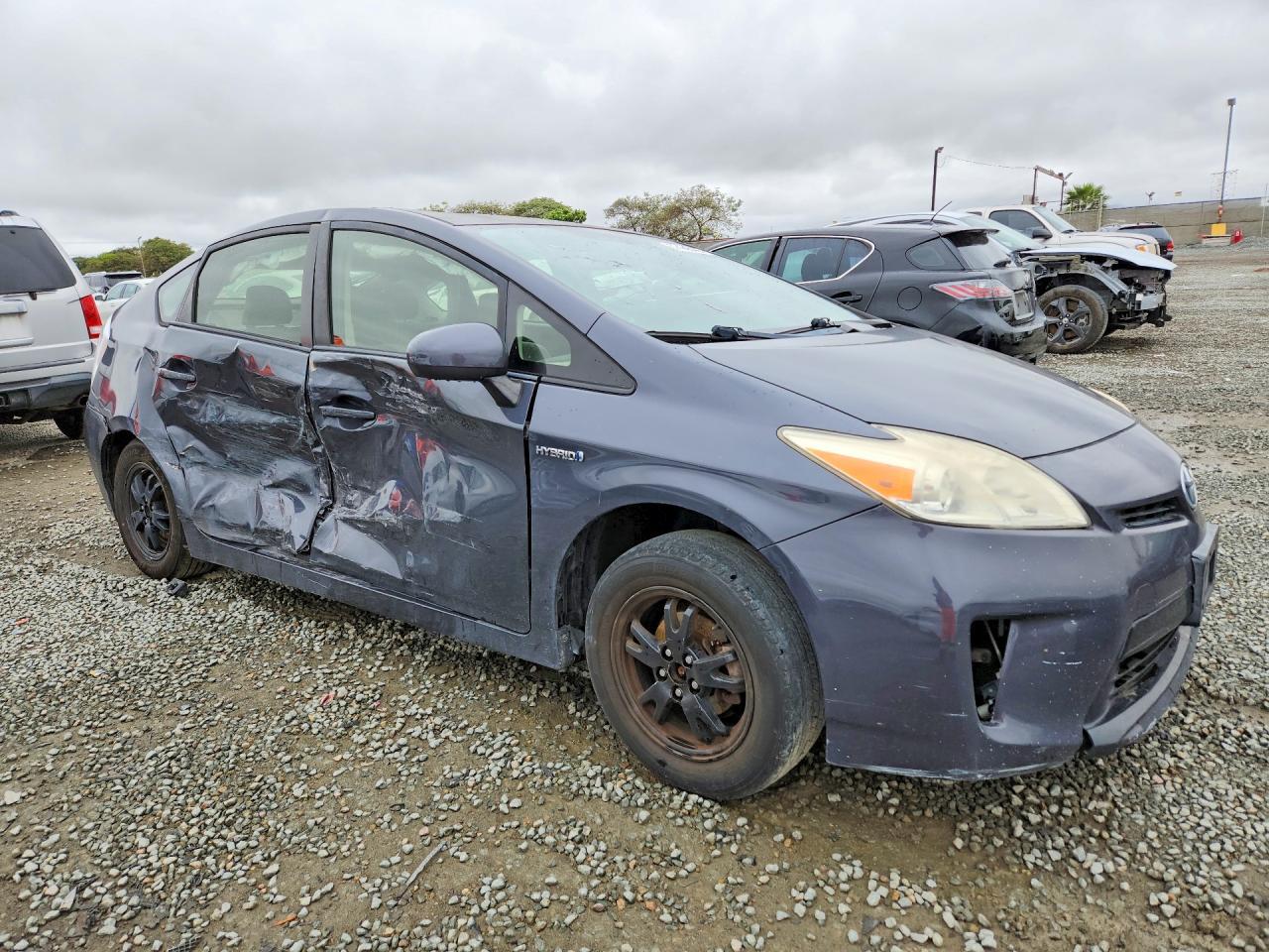 2013 TOYOTA PRIUS