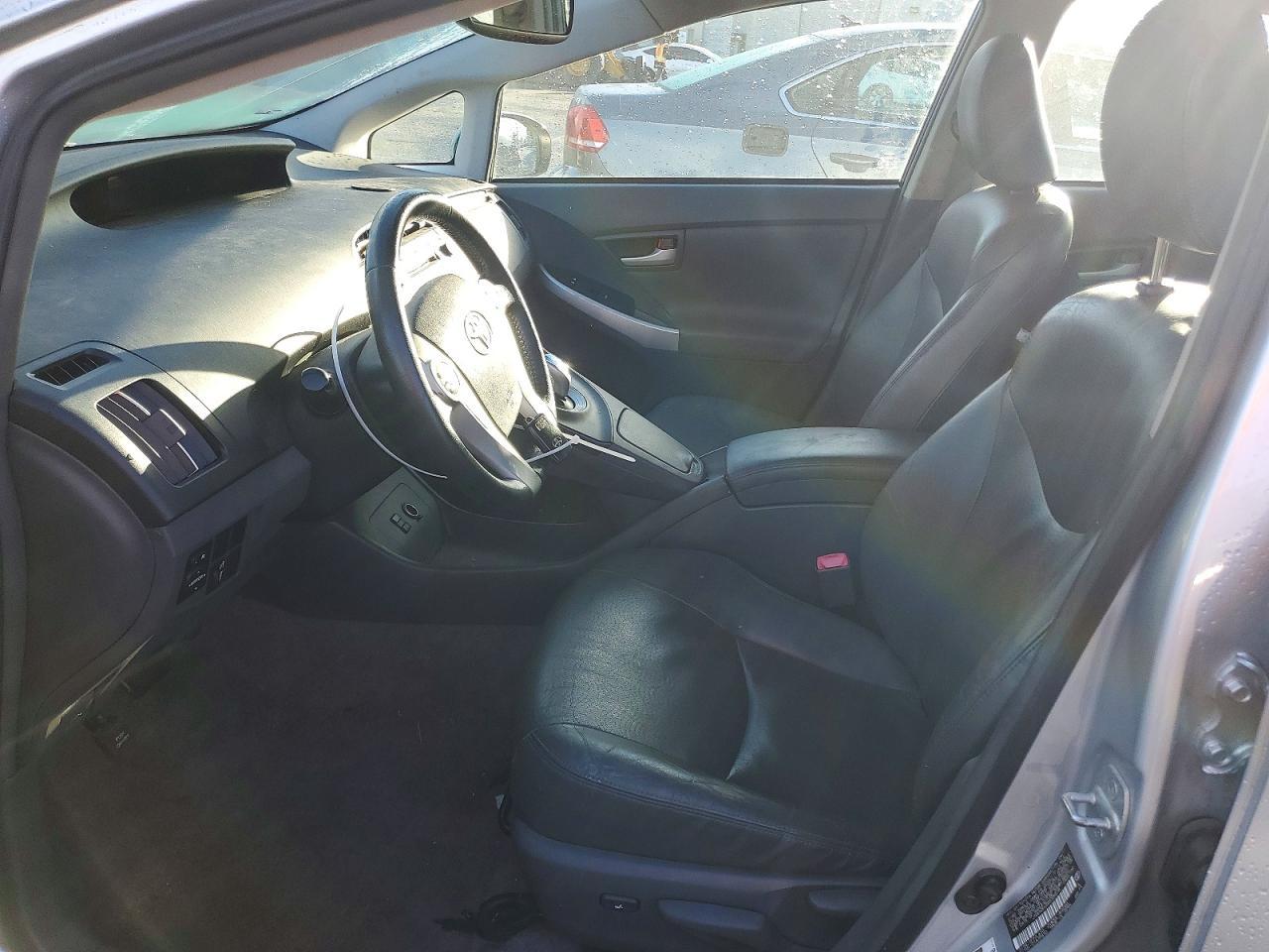 2011 TOYOTA PRIUS