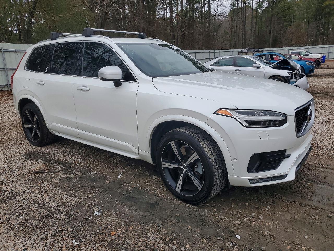 2016 VOLVO XC90