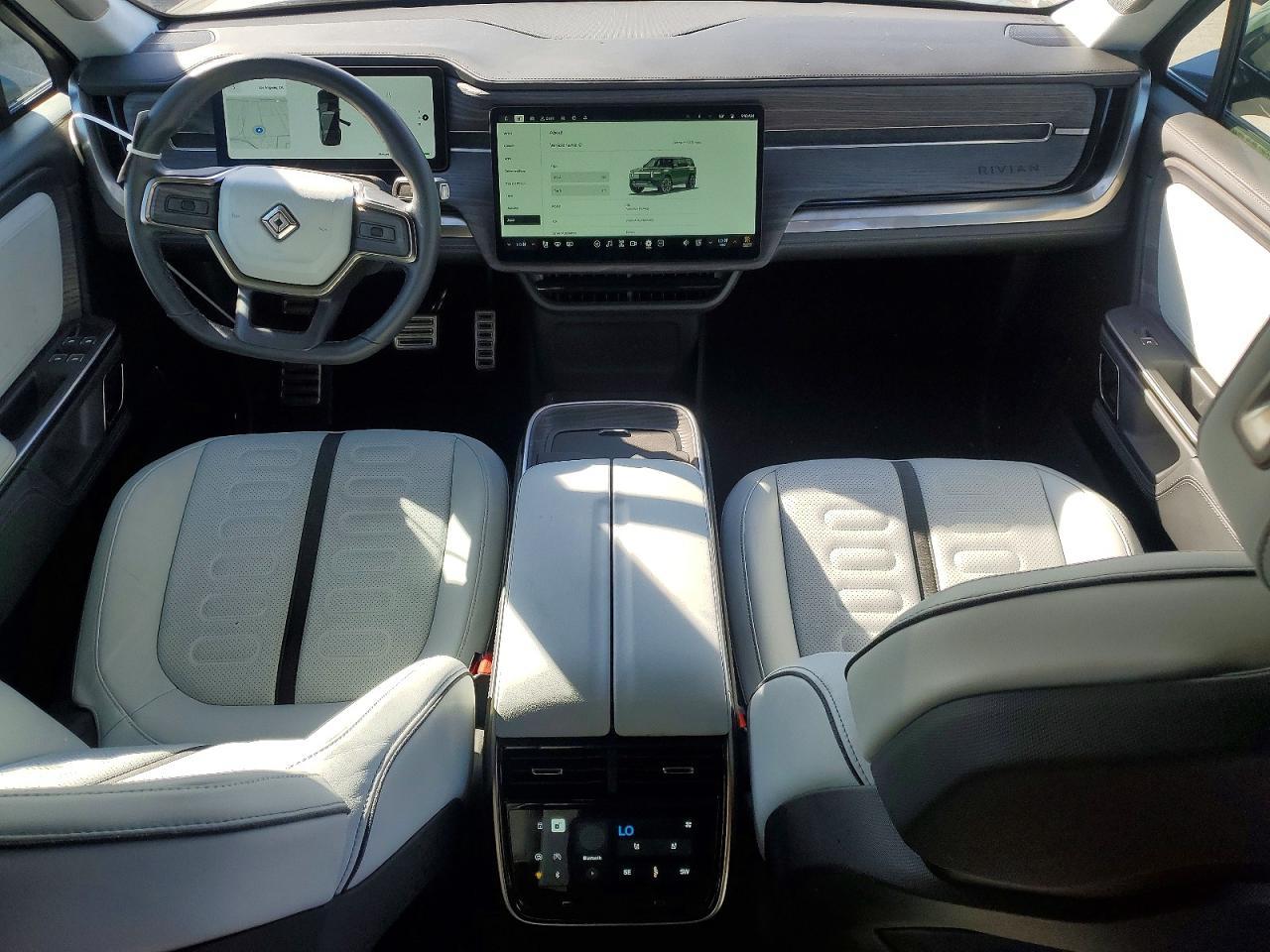 2023 RIVIAN R1s