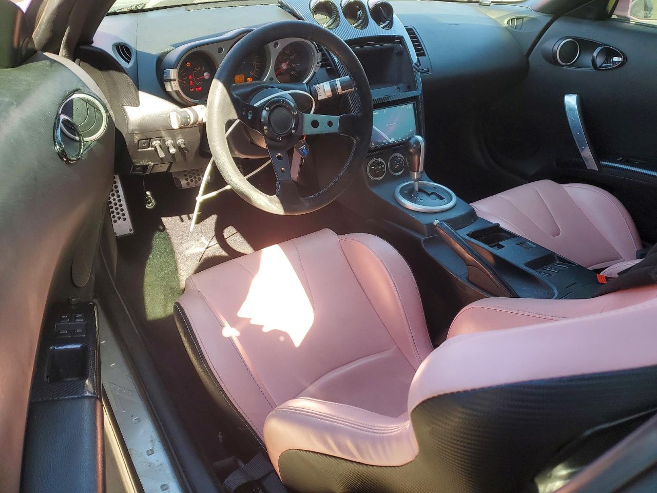 2004 NISSAN Z