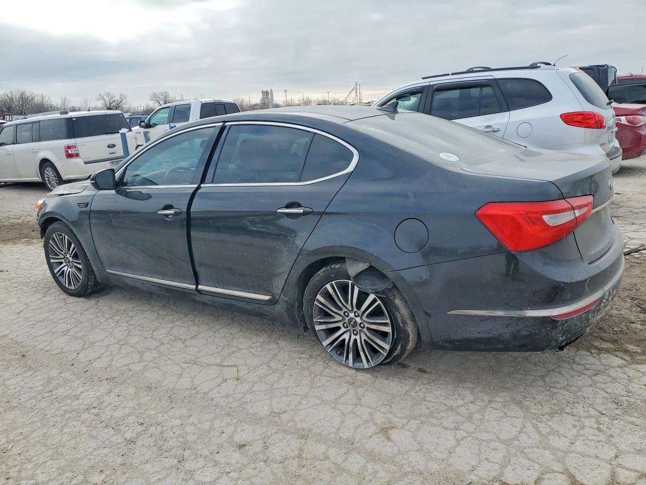 2015 KIA Cadenza