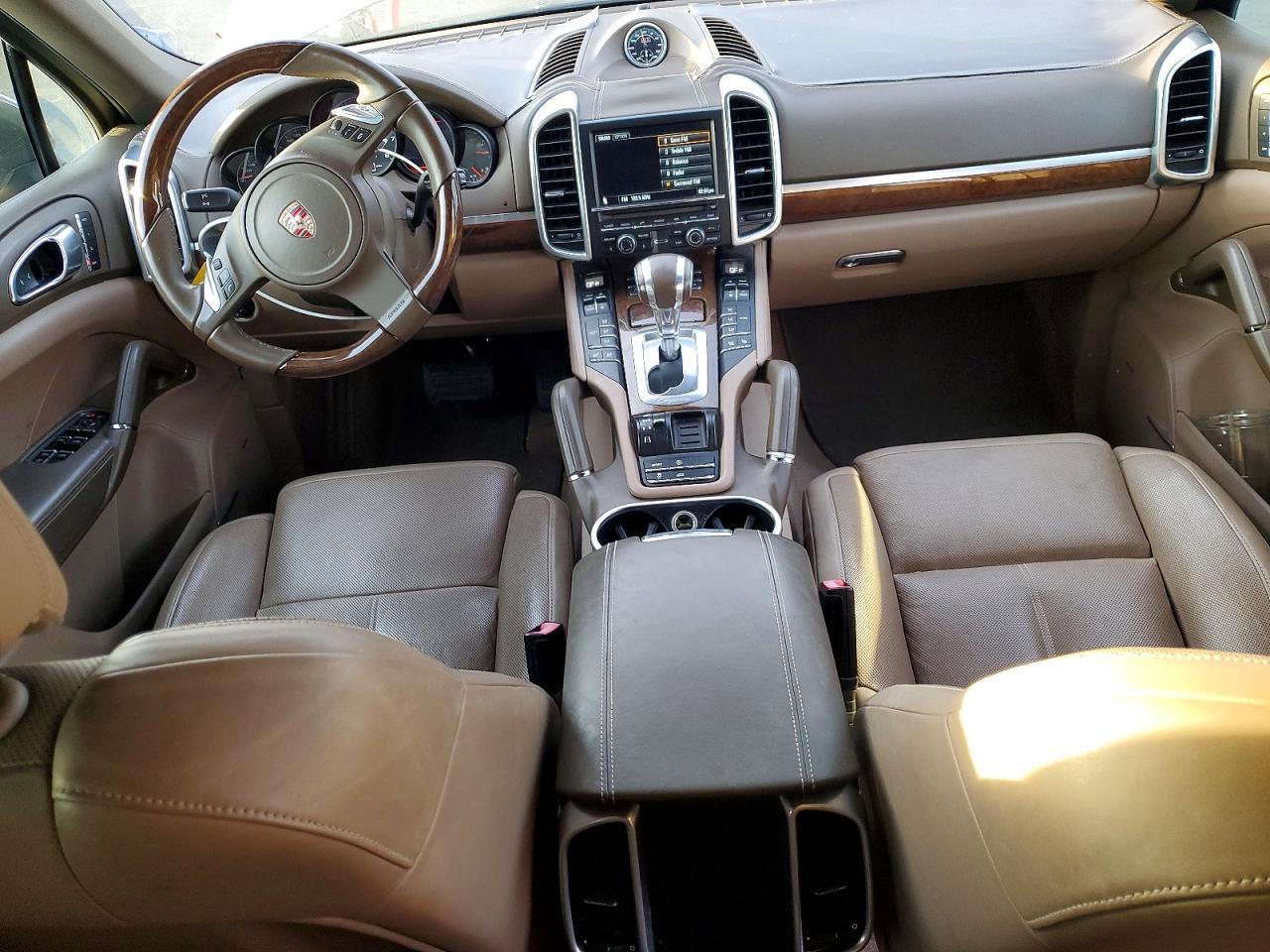 2012 PORSCHE CAYENNE