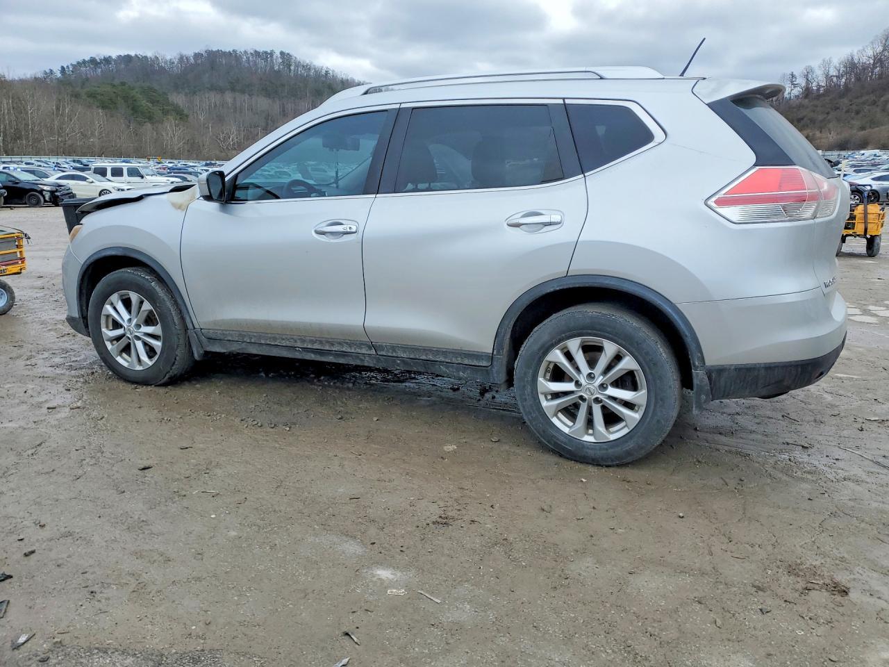 2015 NISSAN ROGUE