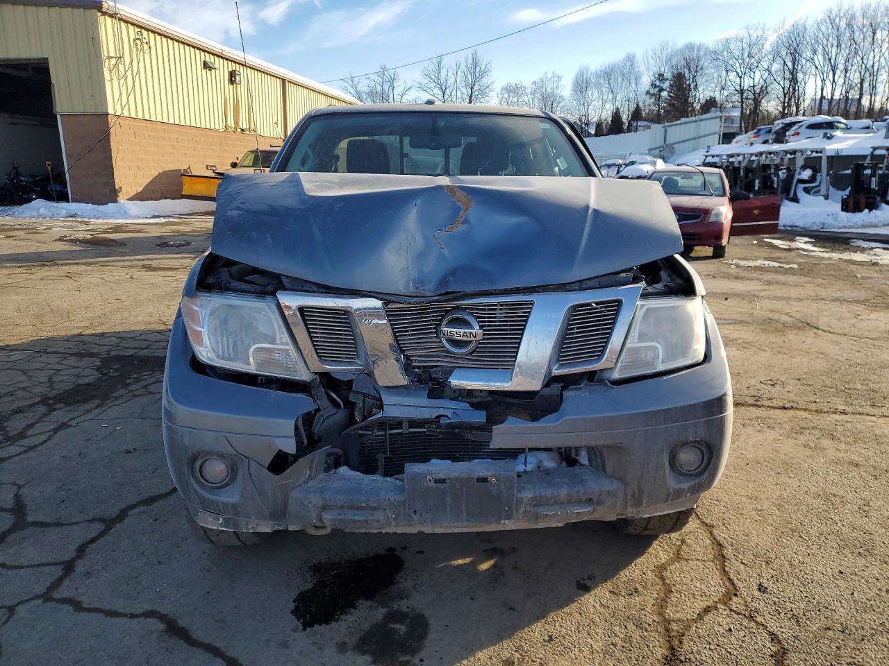 2016 NISSAN Frontier
