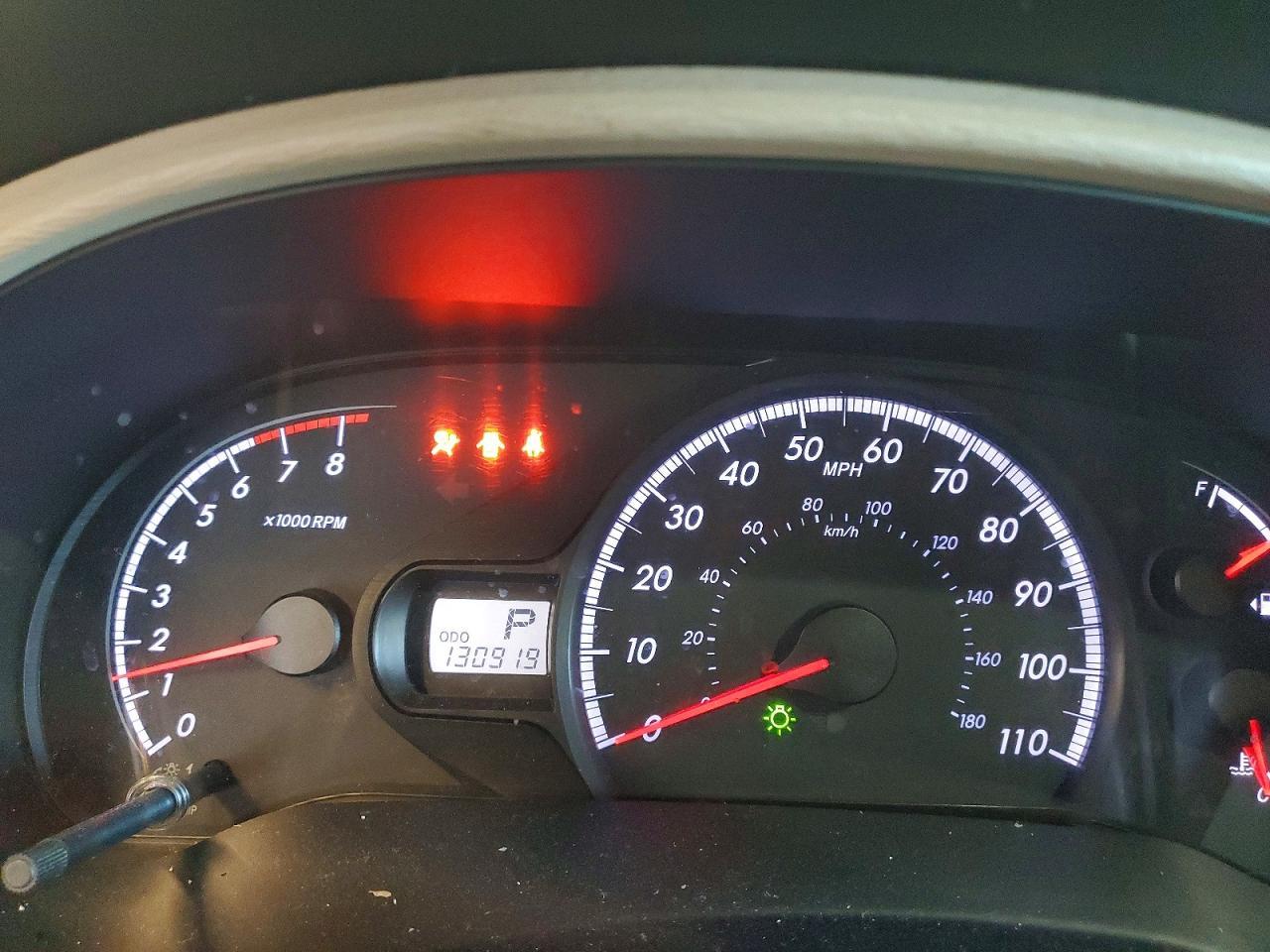 2011 TOYOTA SIENNA