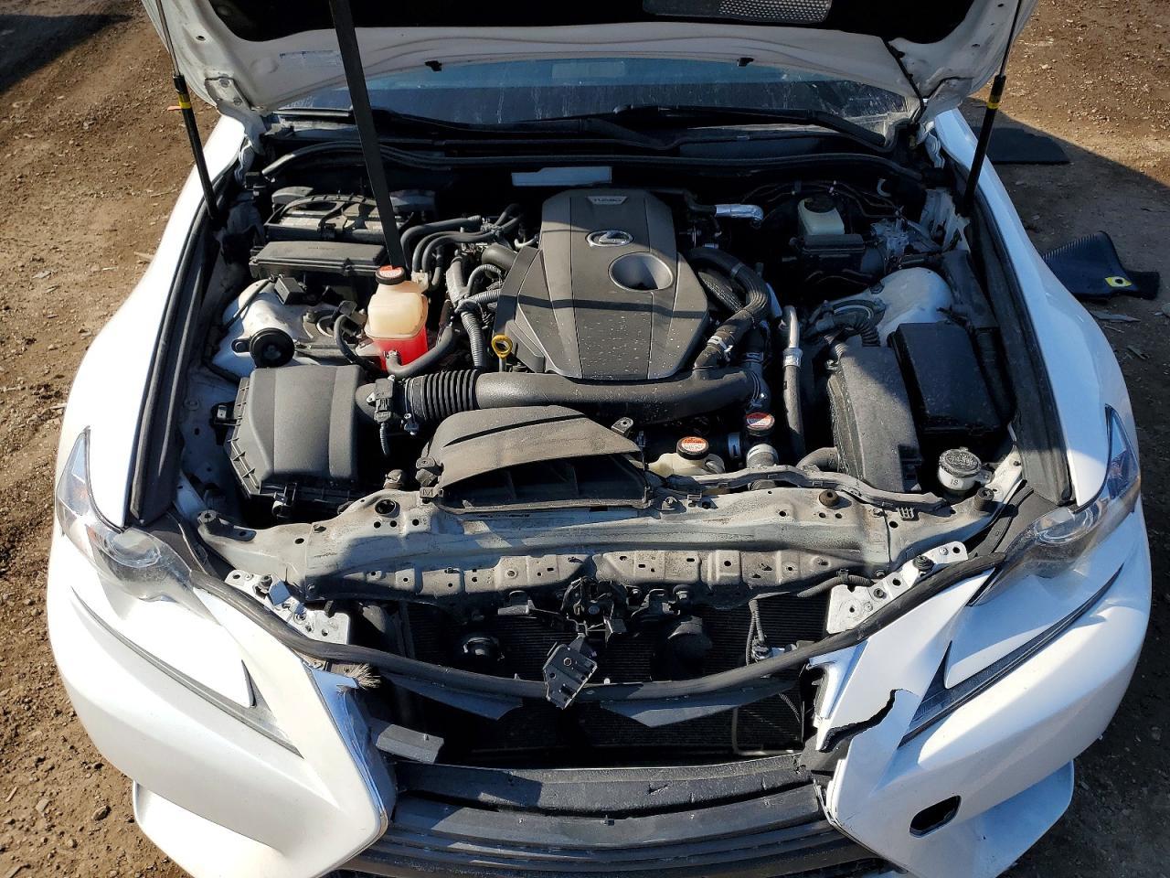 2016 LEXUS IS 200t