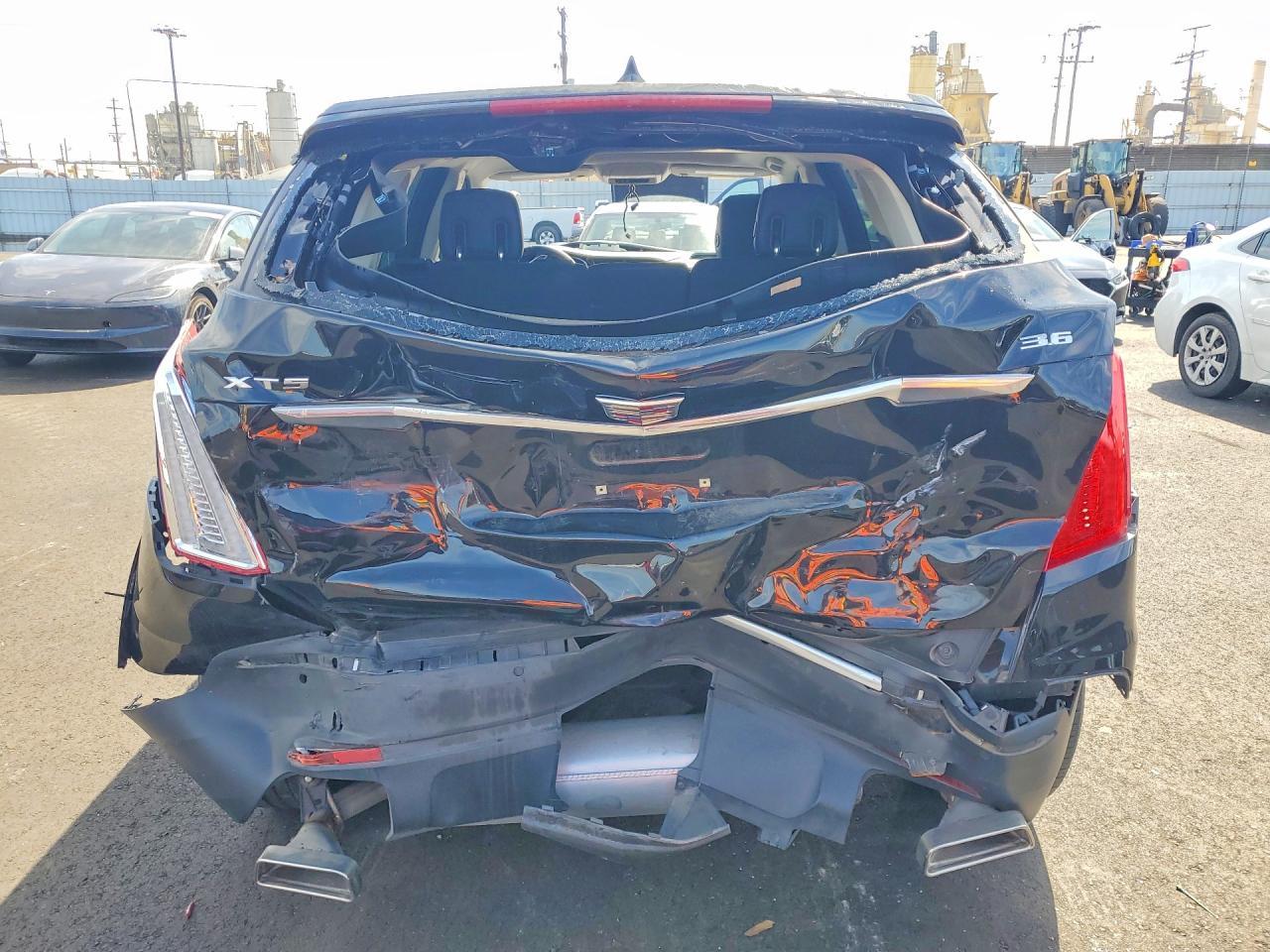 2017 CADILLAC XT5