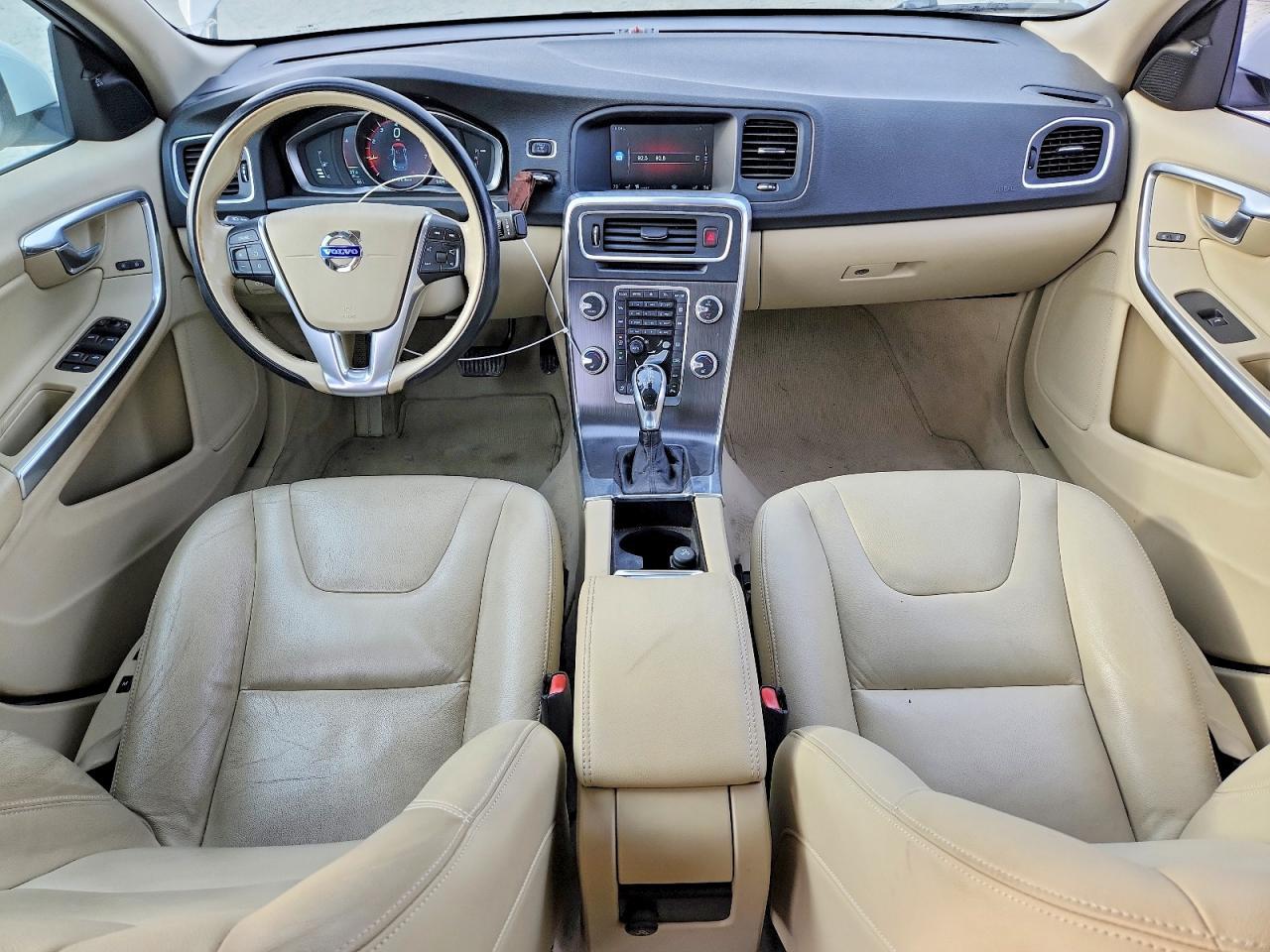 2015 VOLVO S60