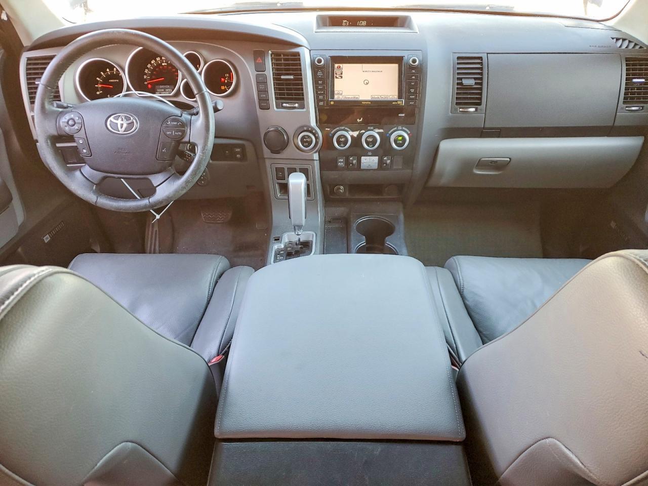 2010 TOYOTA Sequoia