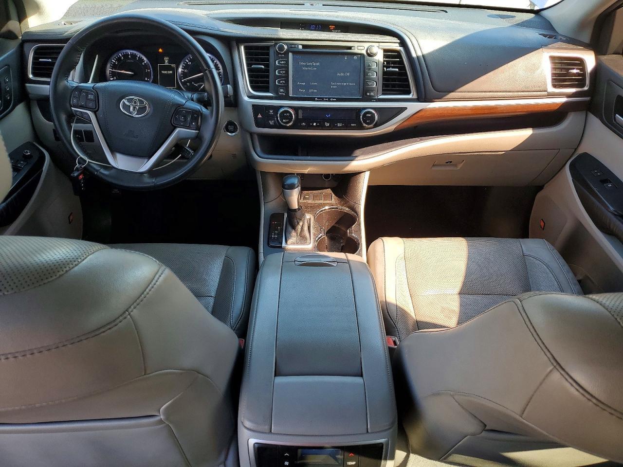 2016 TOYOTA HIGHLANDER