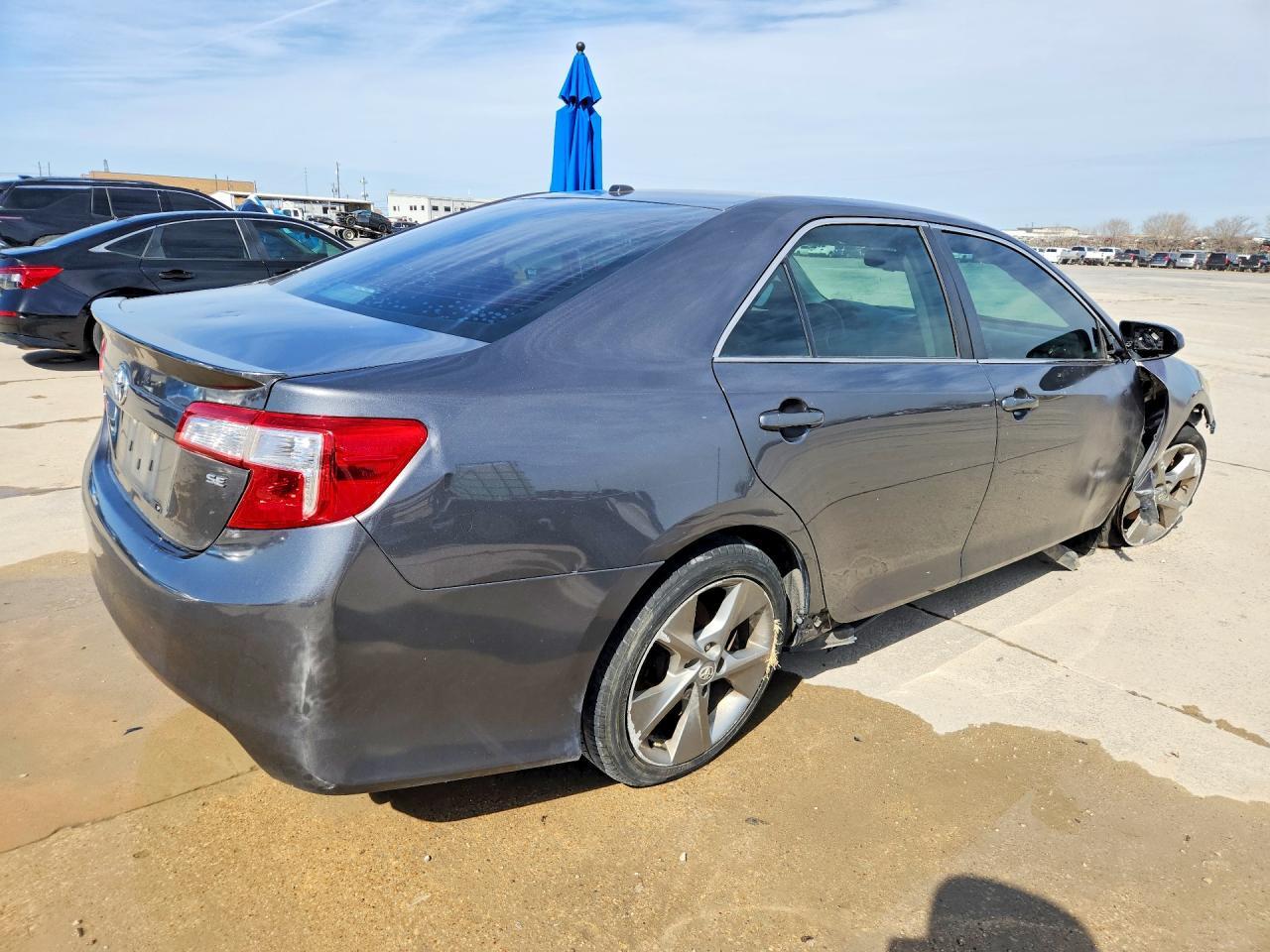 2012 TOYOTA CAMRY