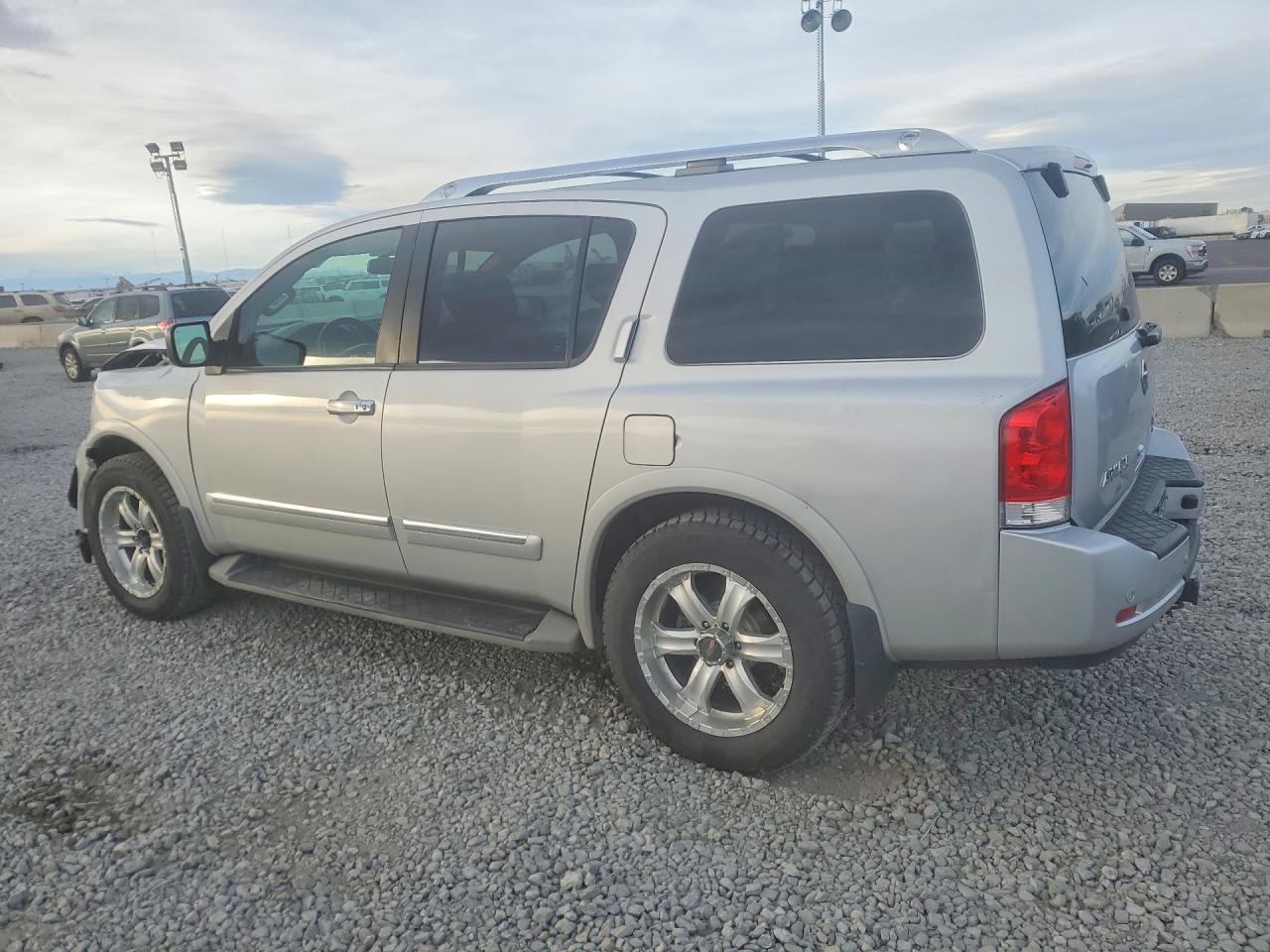 2013 NISSAN Armada