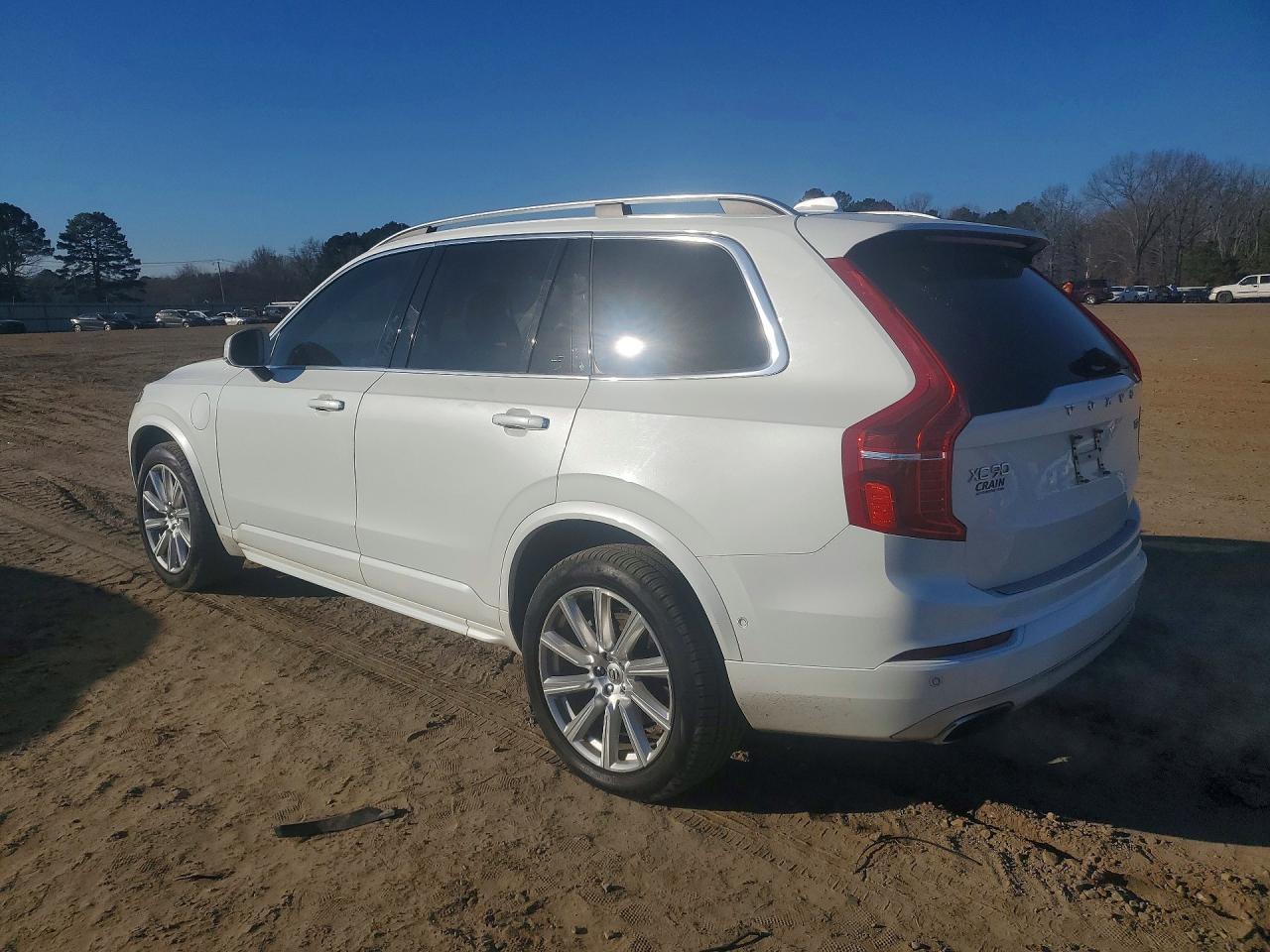 2016 VOLVO XC90