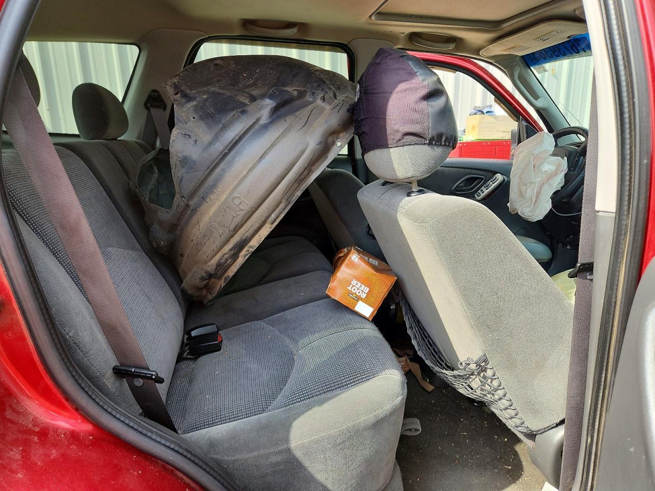 2004 MAZDA Tribute