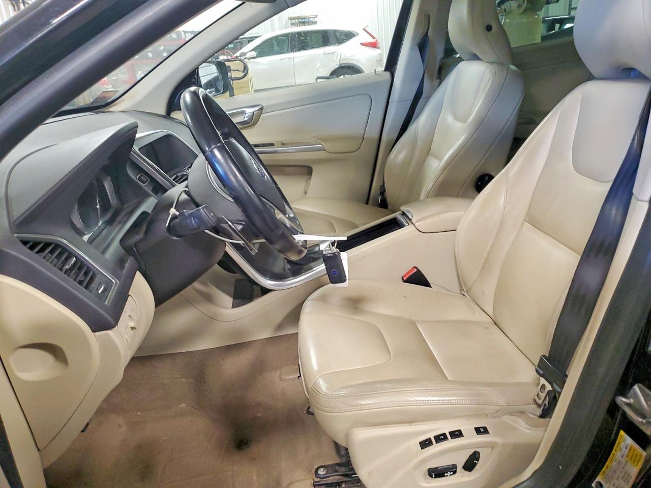 2014 VOLVO XC60